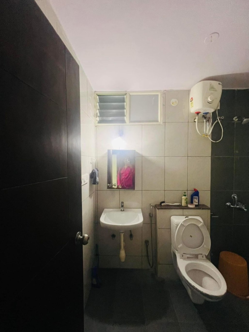 https://s3.ap-south-1.amazonaws.com/fmr.prod.media/oykro-1752396588460-68260