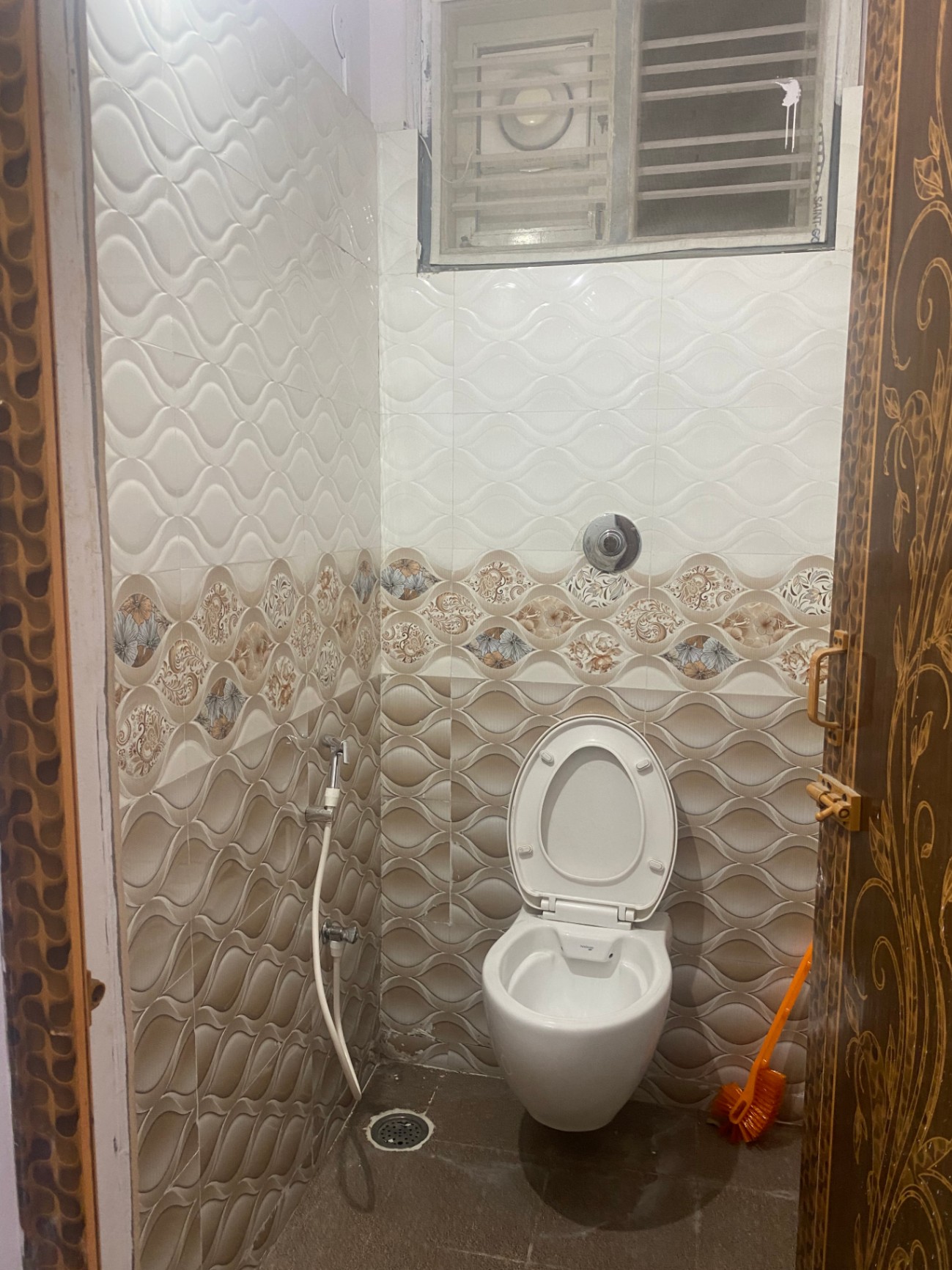 https://s3.ap-south-1.amazonaws.com/fmr.prod.media/pkryb-1757958200755-04222
