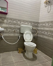 https://s3.ap-south-1.amazonaws.com/fmr.prod.media/qehcx-1666100130676-37043