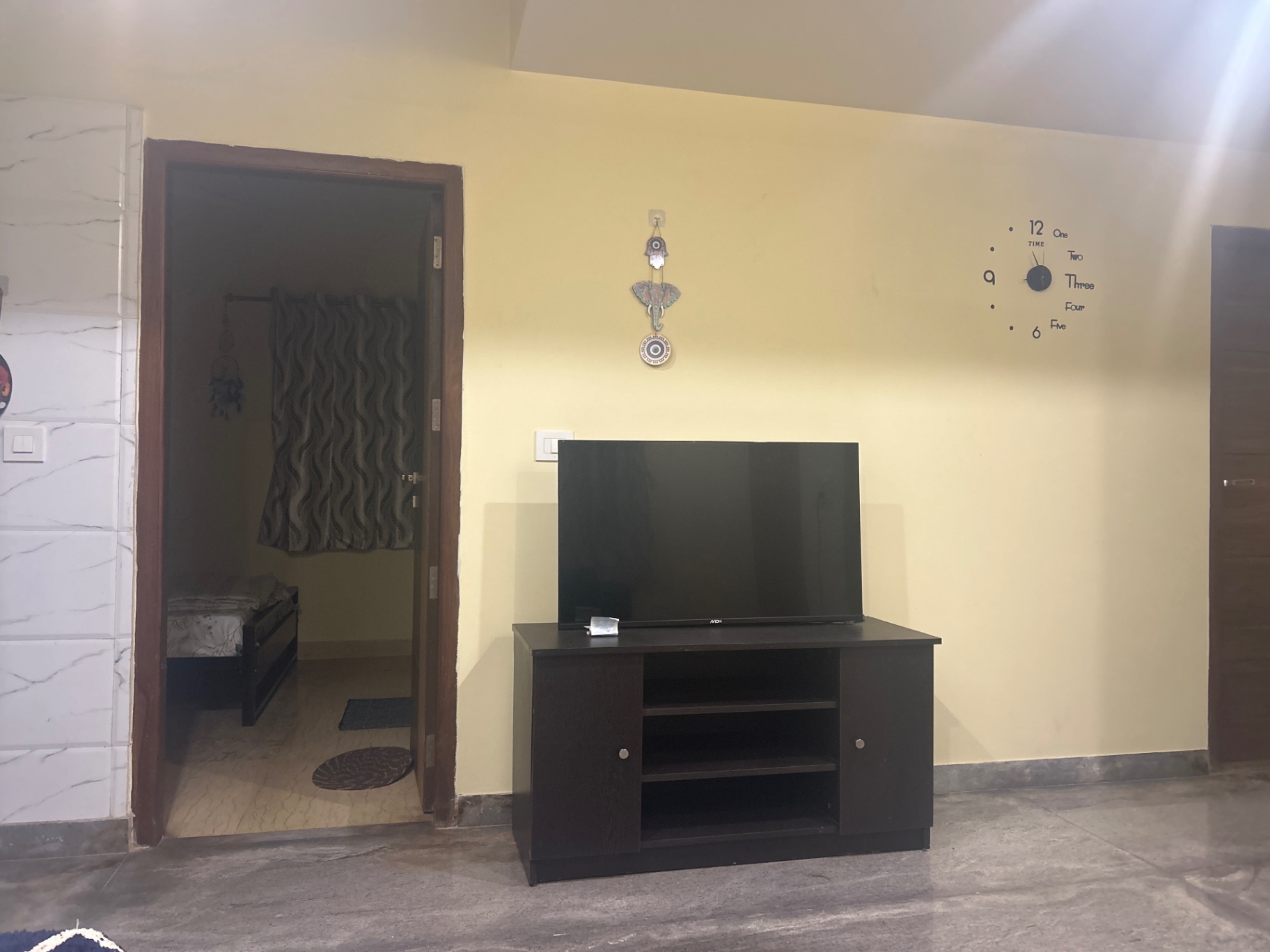 https://s3.ap-south-1.amazonaws.com/fmr.prod.media/qngty-1727234787995-00477