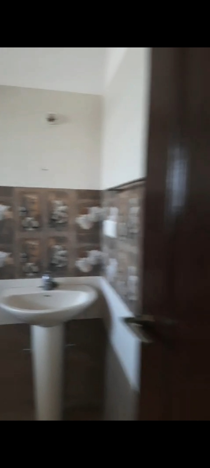 https://s3.ap-south-1.amazonaws.com/fmr.prod.media/qqslo-1713702034890-57514