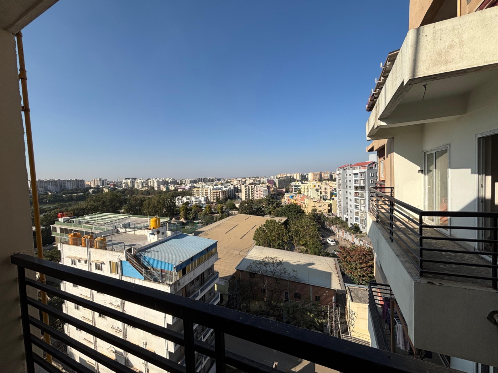 https://s3.ap-south-1.amazonaws.com/fmr.prod.media/rmmeu-1739468285824-20824