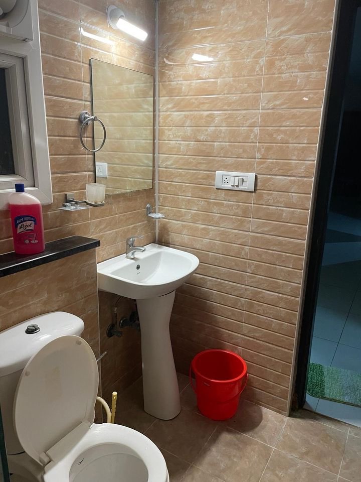 https://s3.ap-south-1.amazonaws.com/fmr.prod.media/siqdz-1708787969627-63345
