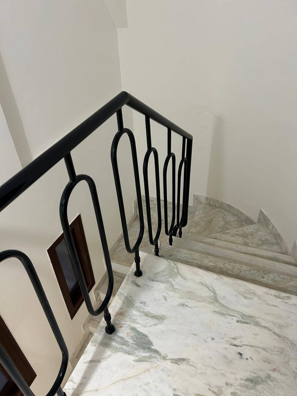 https://s3.ap-south-1.amazonaws.com/fmr.prod.media/tizas-1727070246325-31601