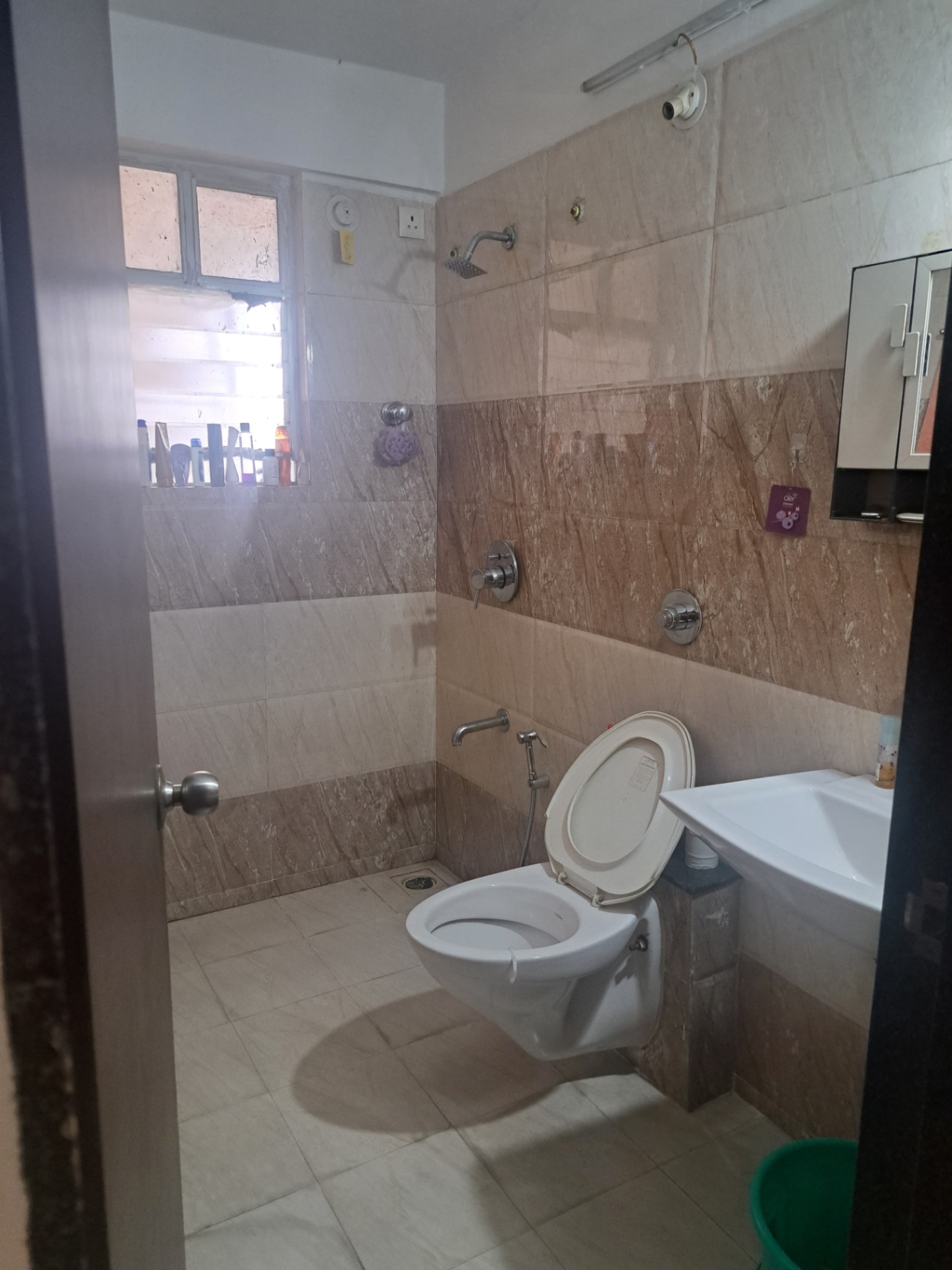 https://s3.ap-south-1.amazonaws.com/fmr.prod.media/ucxyo-1741521563773-13480