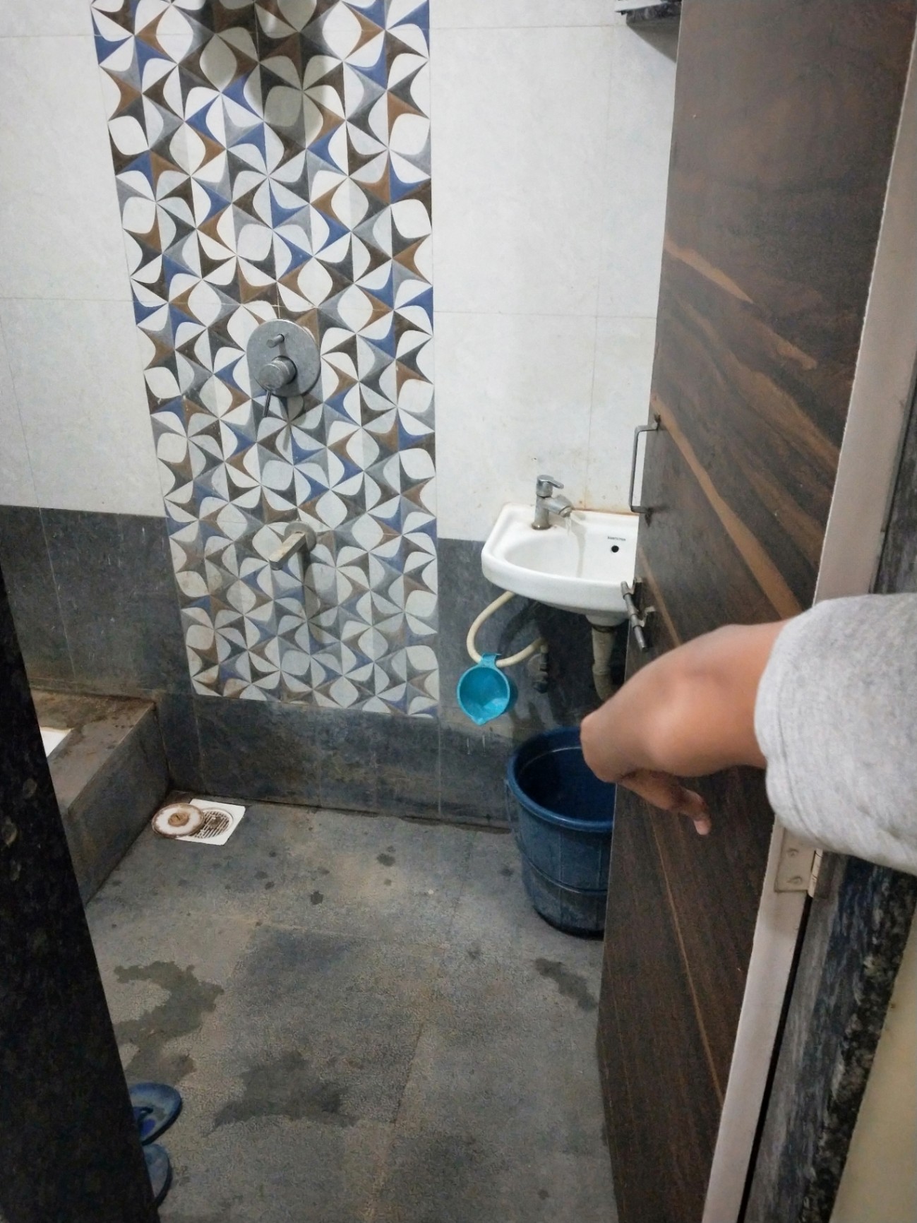 https://s3.ap-south-1.amazonaws.com/fmr.prod.media/ueexj-1675876944777-42586