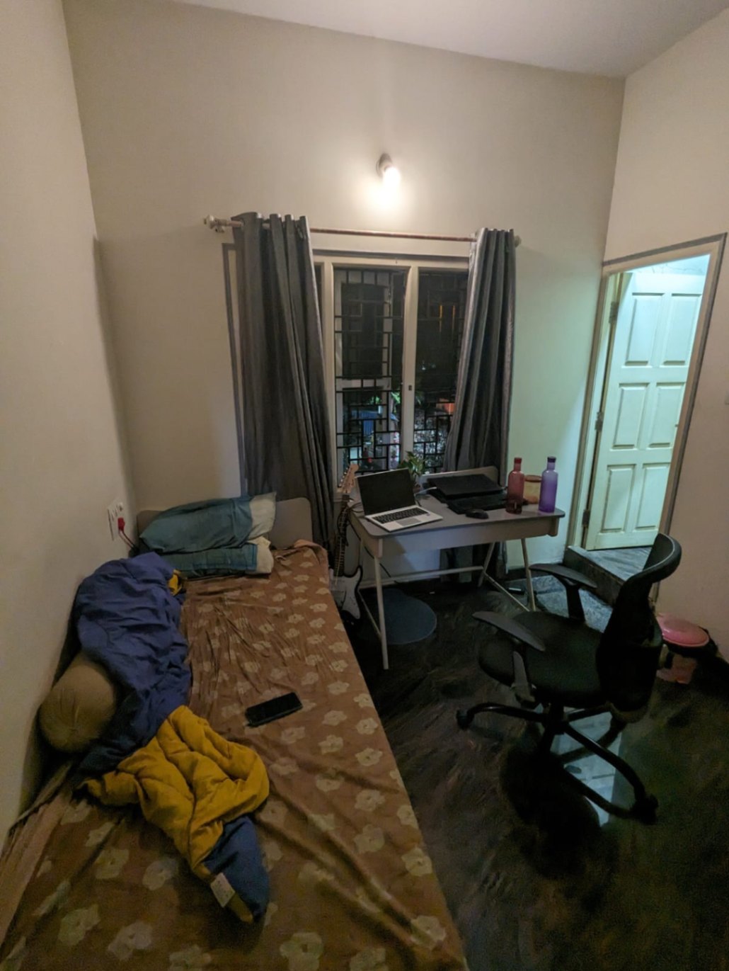 https://s3.ap-south-1.amazonaws.com/fmr.prod.media/ujqah-1703232915074-38687