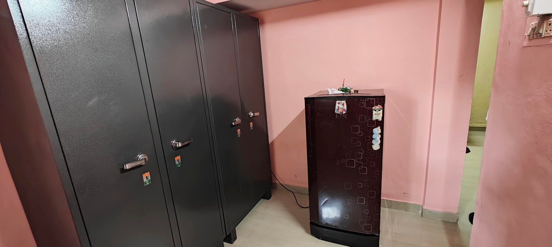 https://s3.ap-south-1.amazonaws.com/fmr.prod.media/unghe-1757444662581-74355