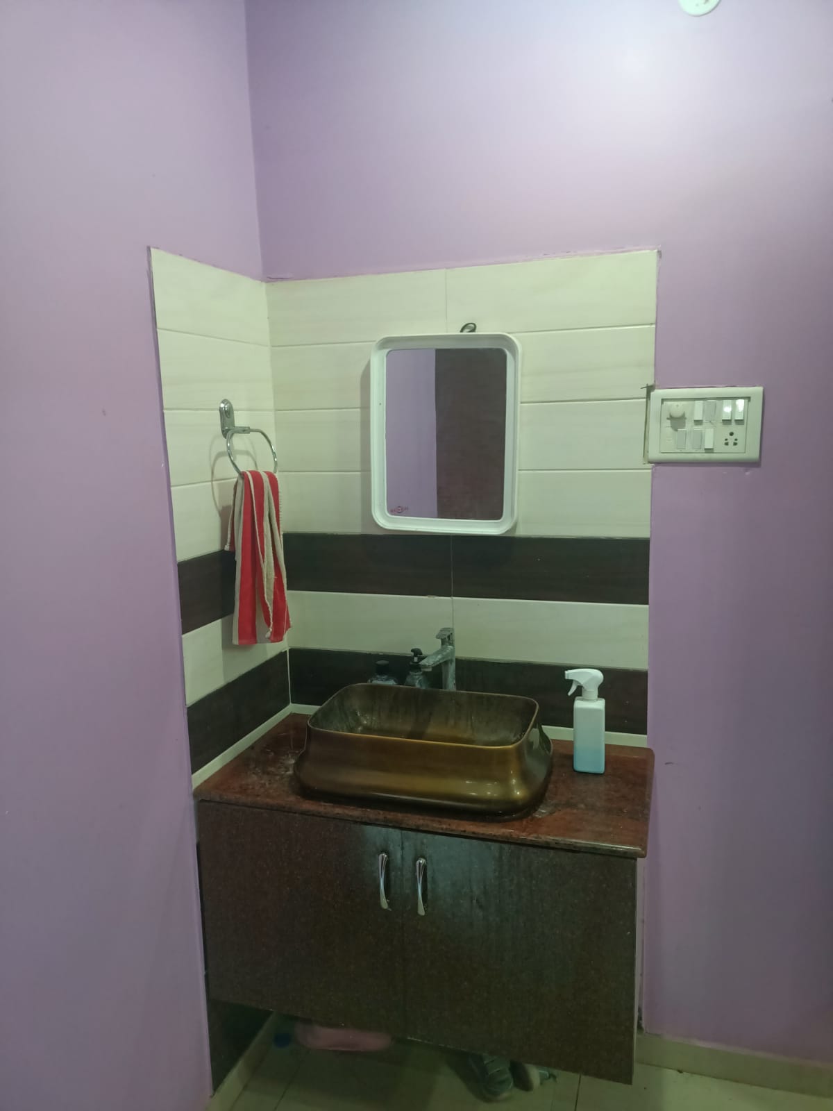 https://s3.ap-south-1.amazonaws.com/fmr.prod.media/xhzxu-1704258178566-63483.jpg