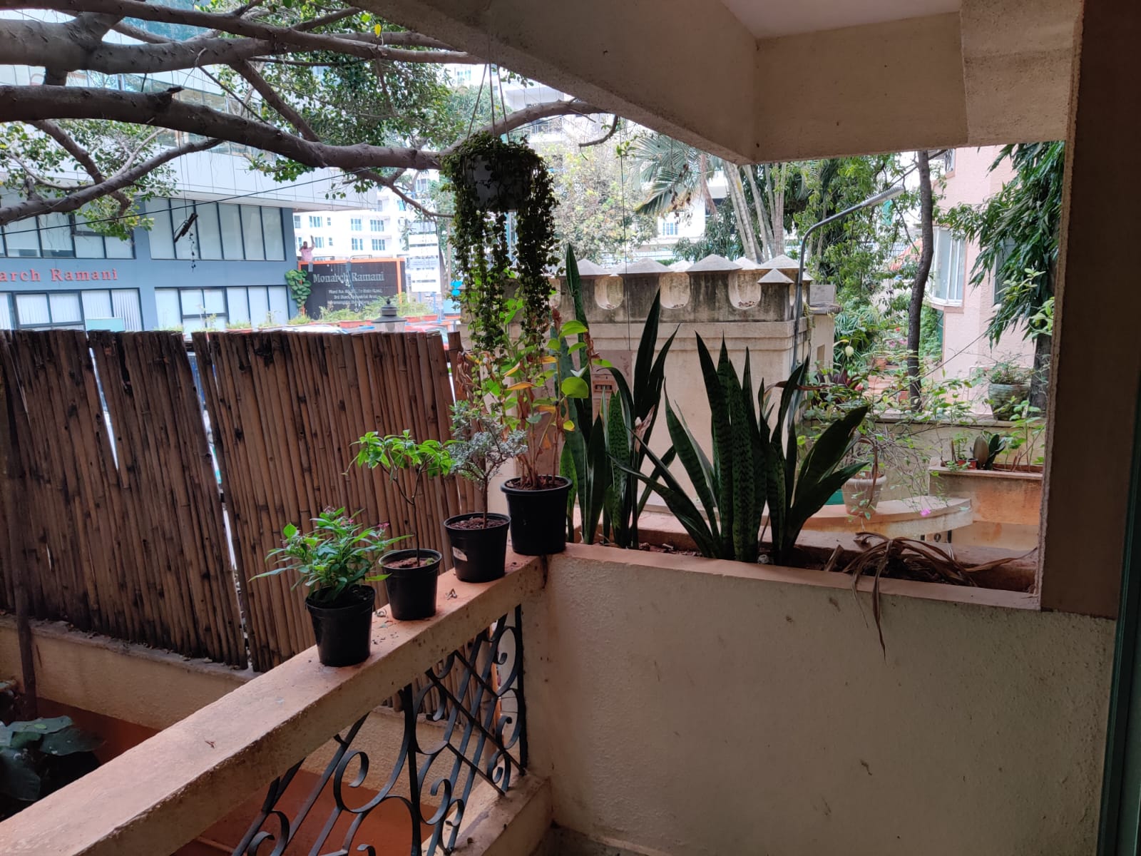https://s3.ap-south-1.amazonaws.com/fmr.prod.media/xugax-1707790071261-82530.jpg