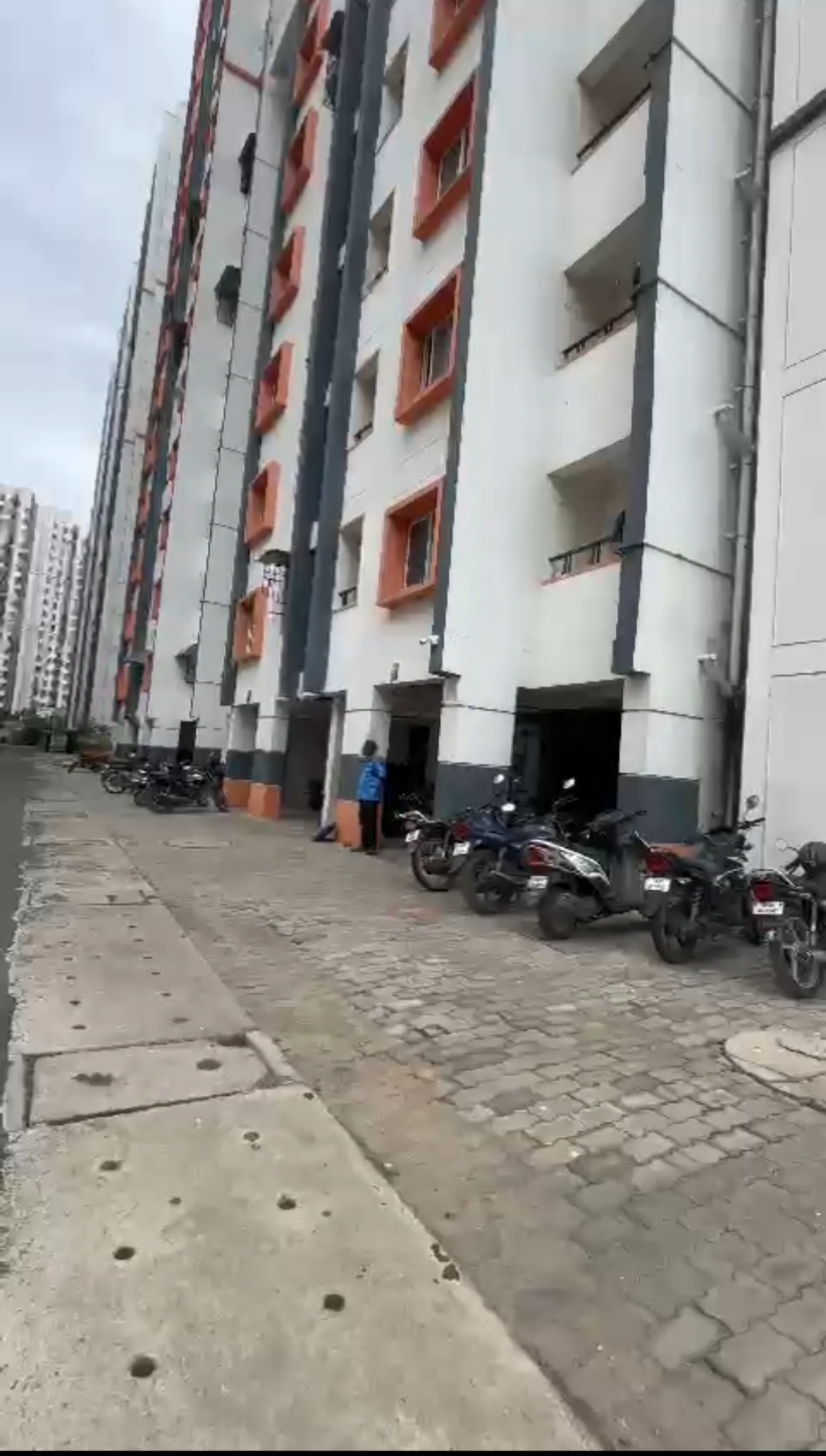 https://s3.ap-south-1.amazonaws.com/fmr.prod.media/yijuj-1736061015402-42744.jpg