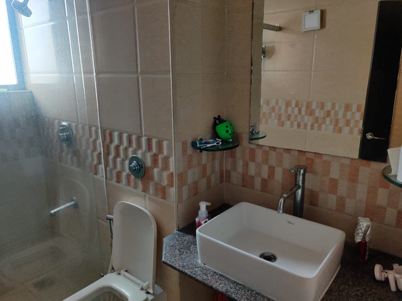 https://s3.ap-south-1.amazonaws.com/fmr.prod.media/yupbu-1665295162723-71175