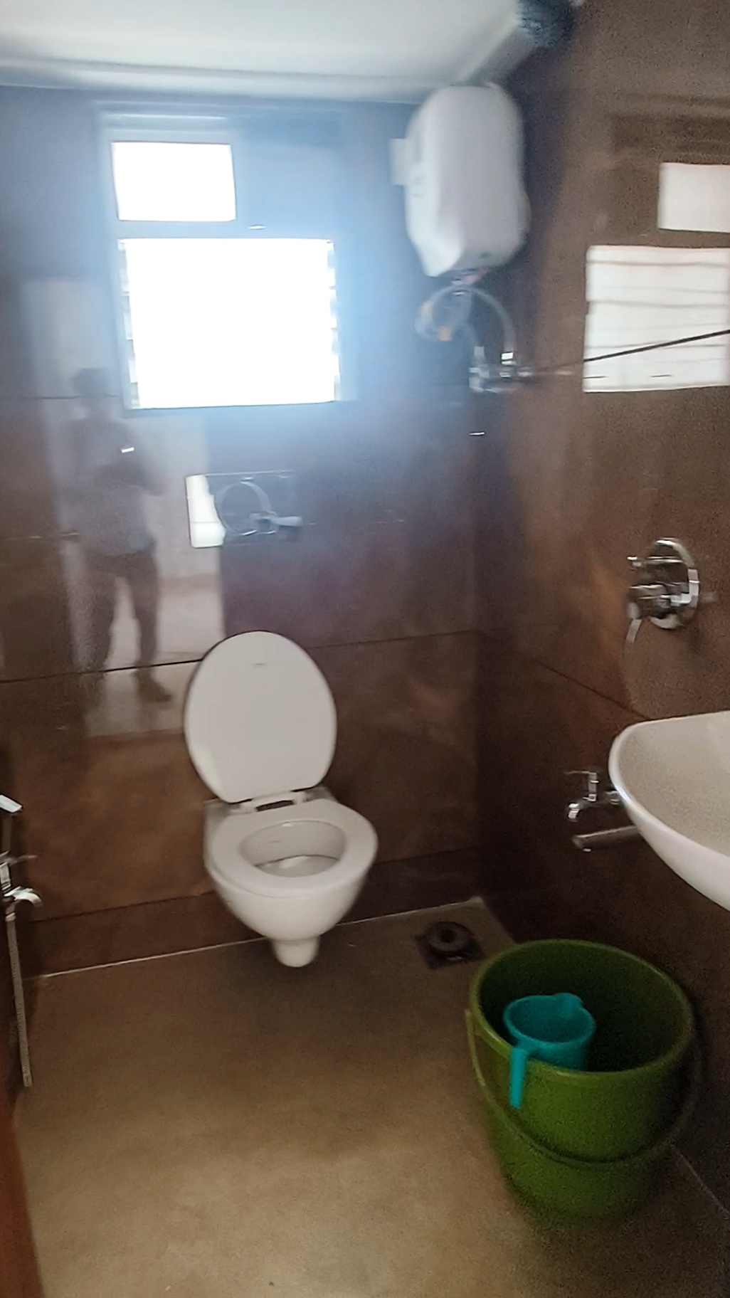 https://s3.ap-south-1.amazonaws.com/fmr.prod.media/yzruu-1722485932408-72620