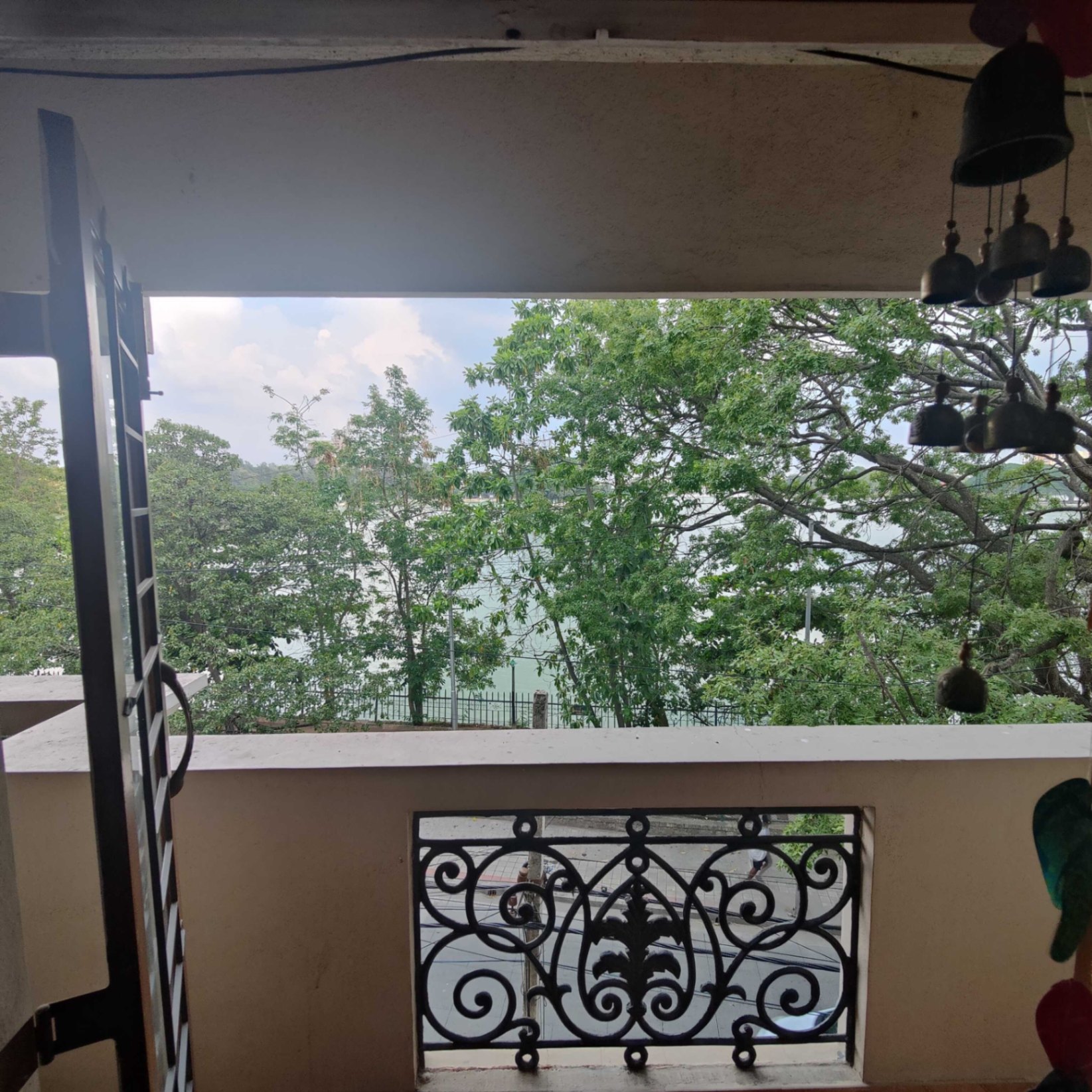 https://s3.ap-south-1.amazonaws.com/fmr.prod.media/zpjfj-1702219792699-37160