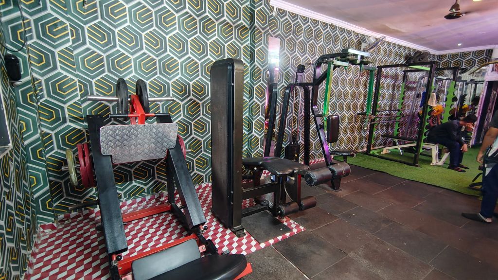 PR Power Fitness gym