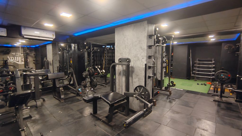 Weights and Bars Studio photo 7