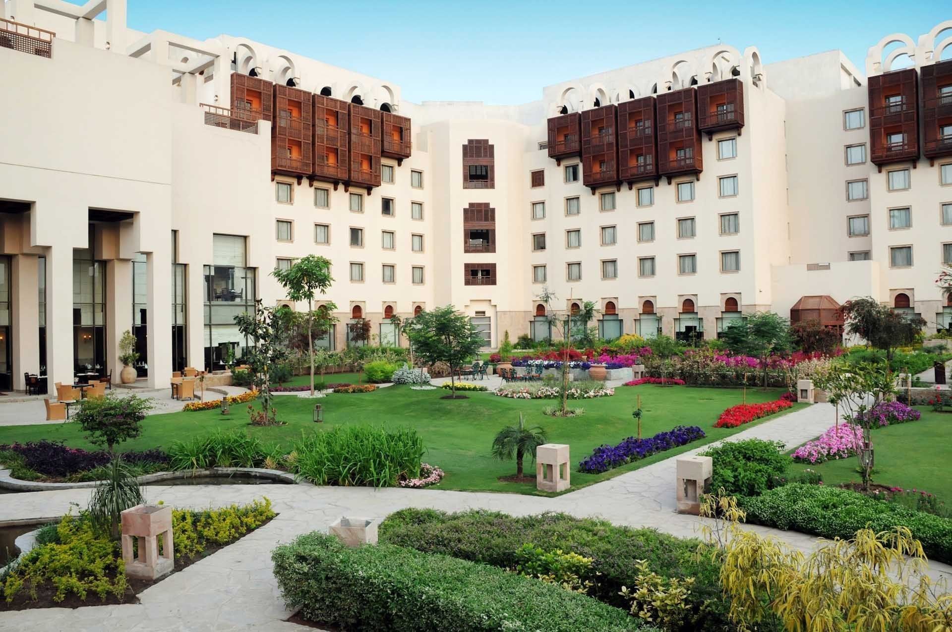 Serena Hotel