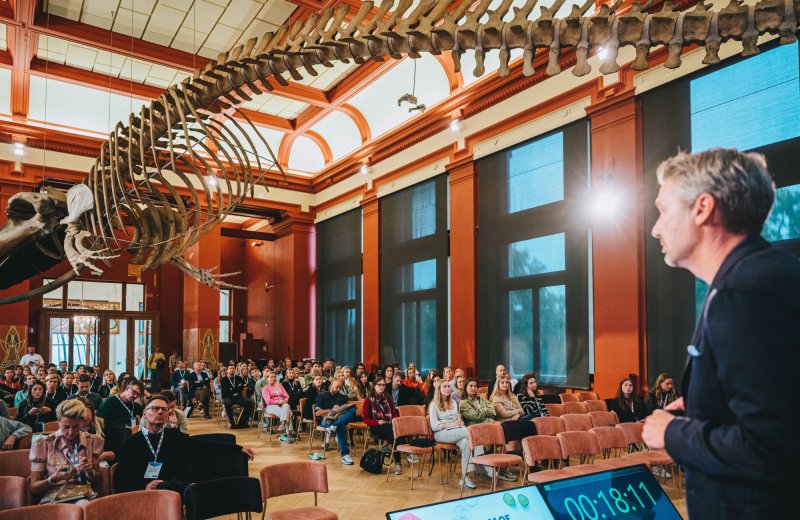 A Room with a ZOO - Antwerp Zoo Convention Centre