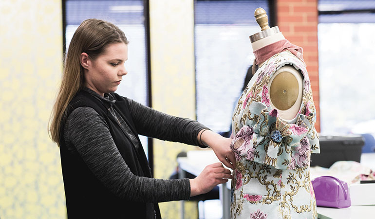 Fashion Design Visual Communication Management Scholarships