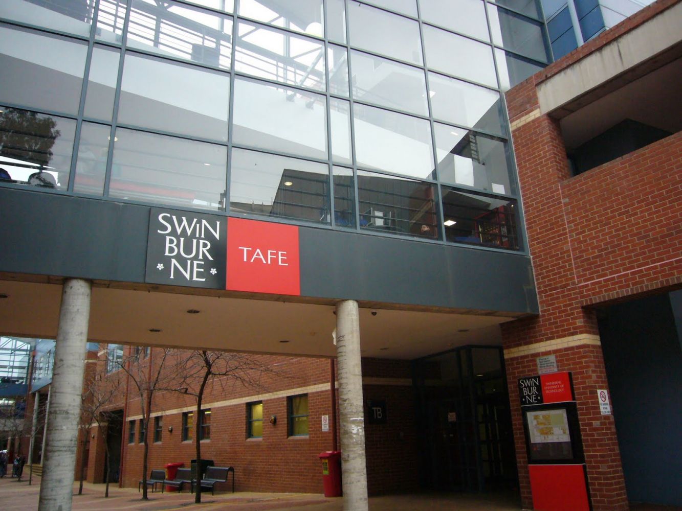 Menggenggam Masa Depan Digital: Panduan Lengkap Master of Digital Marketing Swinburne University