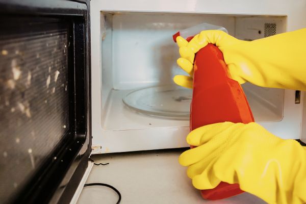 Microwave Oven – Check‑Up & Cleaning