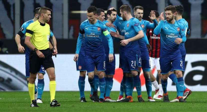 Arsenal stun Milan in Europa League