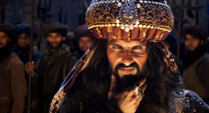 Ranveer Singh's spokesperson clarifies on his comments about Deepika Ranveer Singh's spokesperson clarifies on his comments about Deepika
