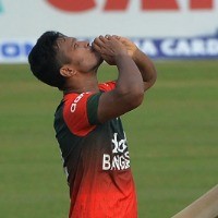 Bowlers run riot as Bangladesh annihilate New Zealand in Dhaka