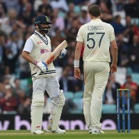 Kohli-Jadeja keep India afloat as bad light ends day's play