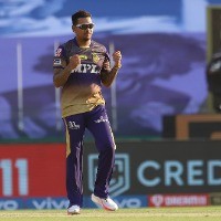 SRH slump to their lowest total as Narine delivers yet another economical spell