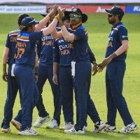 Clinical India thump Sri Lanka by 7 wickets