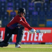 Jason Roy's 61 powers England to an eight-wicket win