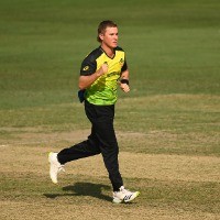 Zampa bowls the best spell for AUS in T20 WC before their 82-ball margin win