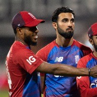 Saqib Mahmood will learn from Barbados nightmare, says Moeen Ali