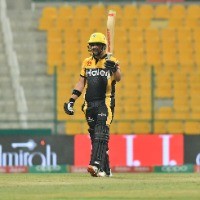 Zazai helps Peshawar knock Karachi out of PSL 2021