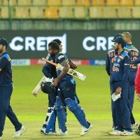 Hindered by scarcity of resources, India go down fighting