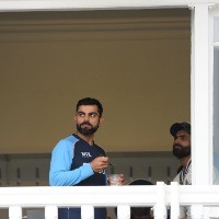 Kohli set to hand over white-ball captaincy to Rohit after T20 WC - Reports