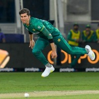 Pace to ace – Batsmen have their work cut out in the collision of two pace giants