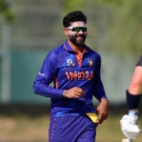 Jadeja and Chakravarthy are the best spin options for India: Brett Lee