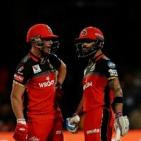 Best player of our times: Kohli on AB de Villiers' retirement