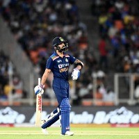 Ravi Shastri hints at Virat Kohli giving up ODI captaincy too
