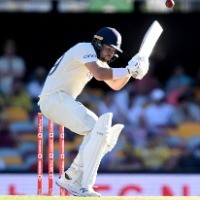 Australian bowlers pin England to the mat on Day 4