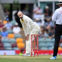 Australia plagued by familiar issues in energy-sapping day dominated by England