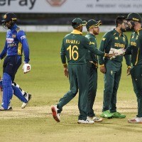 Clinical South Africa beat Sri Lanka to level series