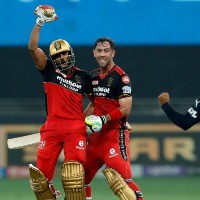 Bharat's last ball six clinch a thriller for RCB