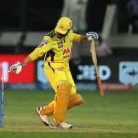 Uthappa, Dhoni turn back the clock as CSK hold nerve to book place in final