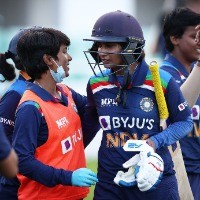 Mithali dethroned from top spot, Goswami rises to number two
