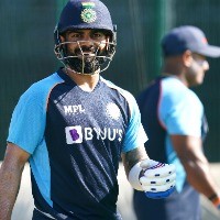 Ravi Shastri backs split captaincy in Indian cricket