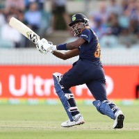 I want to be able to bowl closer to the knockouts: Hardik Pandya