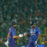 India start Rohit-era with old and similar spookiness